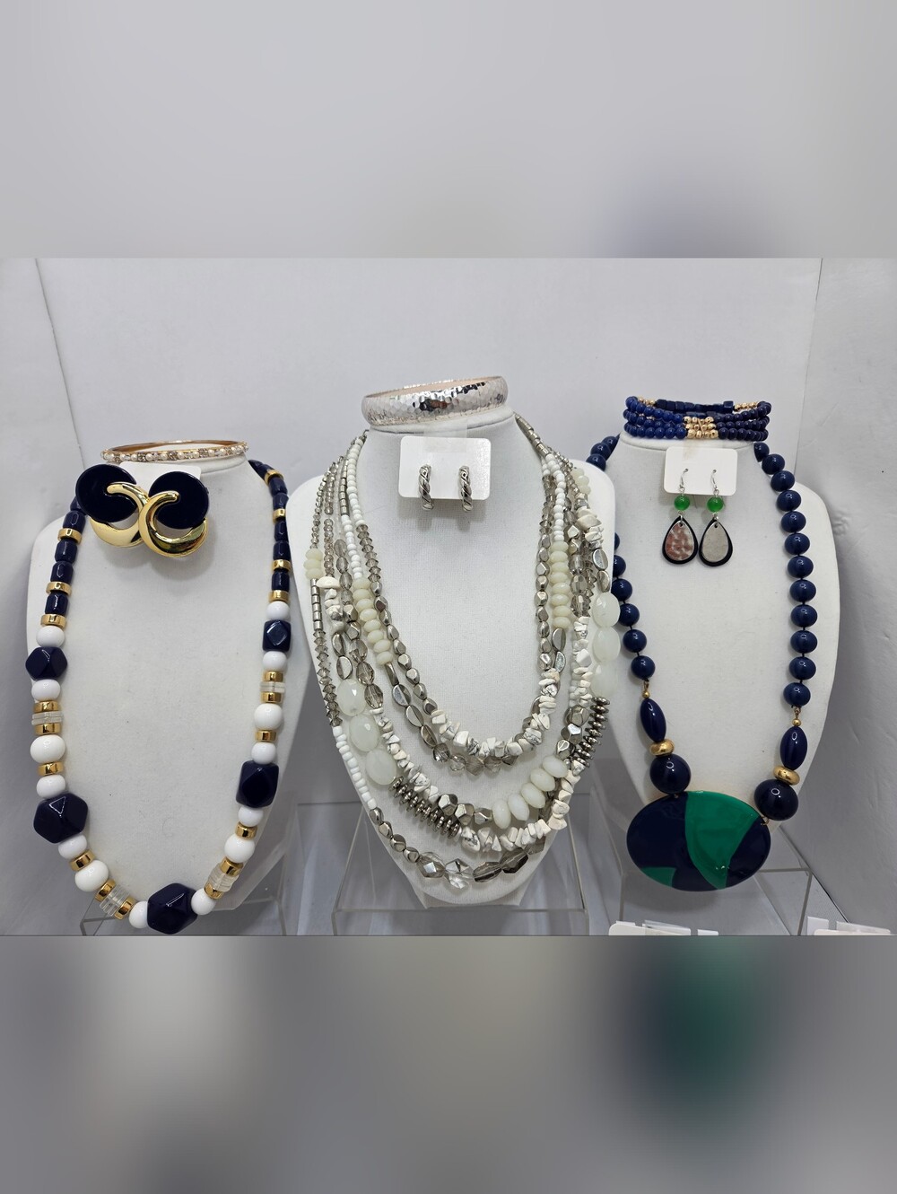 HUGE 47 pc Jewelry CHICO'S LIA SOPHIA MONET Vintage-Now LOT Necklaces Set blue - Picture 2 of 16